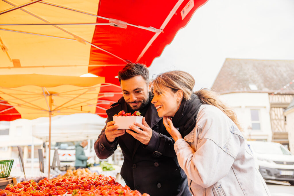 Couple sur le marché de Brou