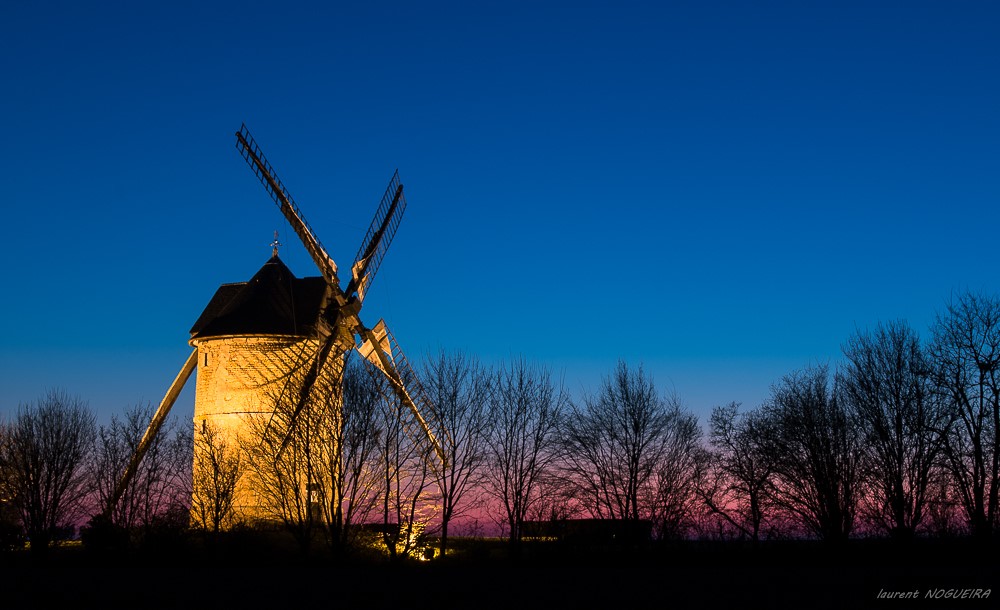 Moulin de Frouville-Pensier photo de nuit