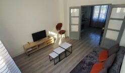 Maison au pied du chateau 1